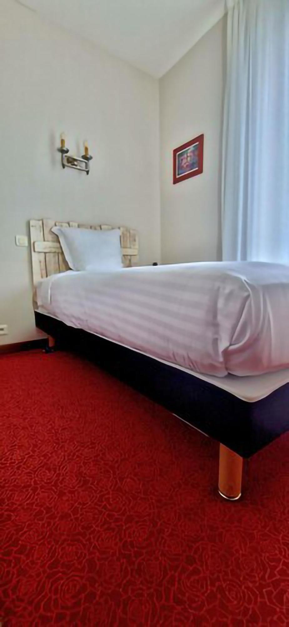 Brit Hotel Essentiel Pontivy Robic Exterior foto