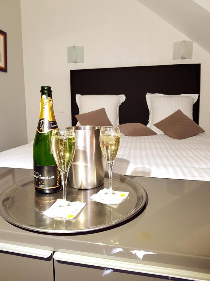 Brit Hotel Essentiel Pontivy Robic Exterior foto